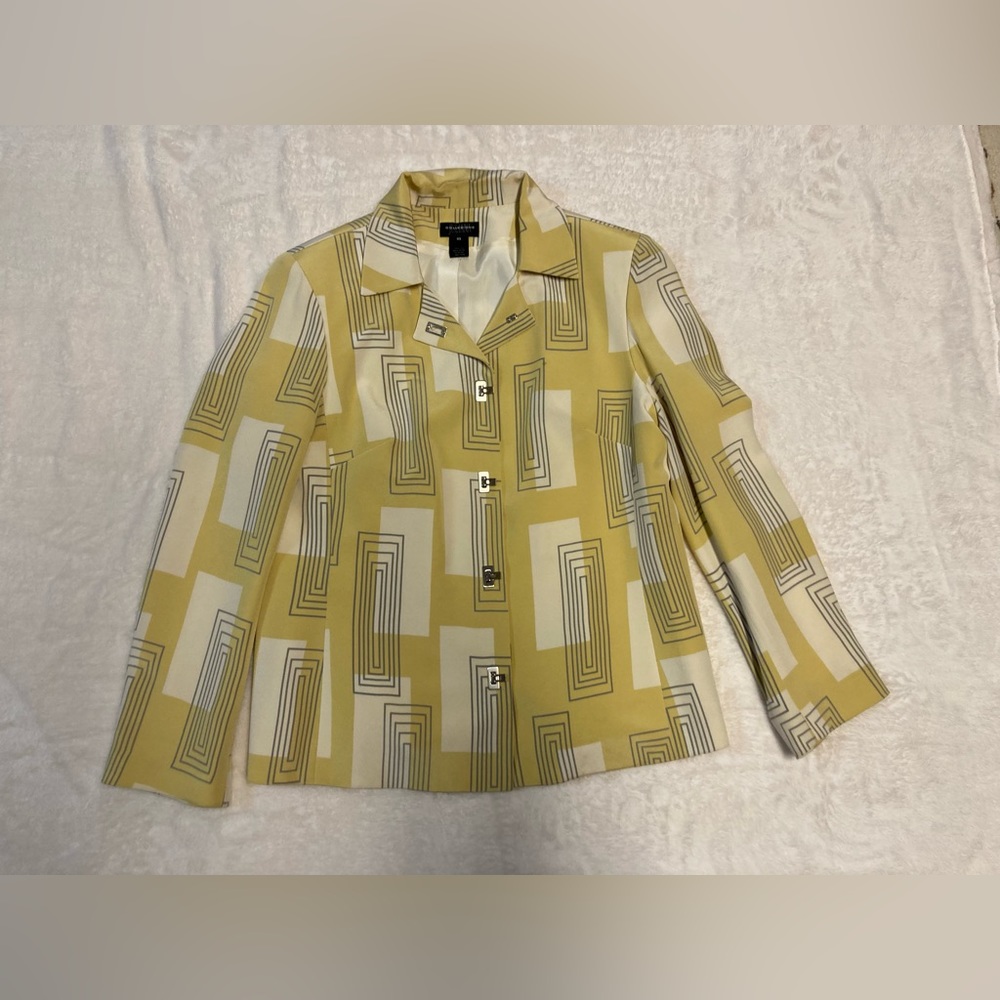Juliana Collection. Yellow Jacket. 100% Silk. Size 10. Excellent Condition.